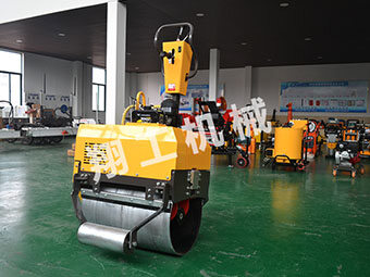 道路養(yǎng)護(hù)責(zé)任重大，小型壓路機(jī)需求迅速增長(zhǎng)