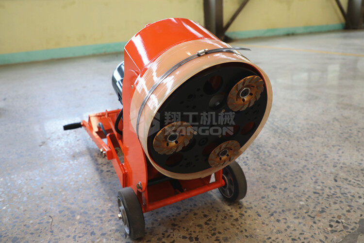 選購地坪研磨機，除了質(zhì)量外，這一點也很重要