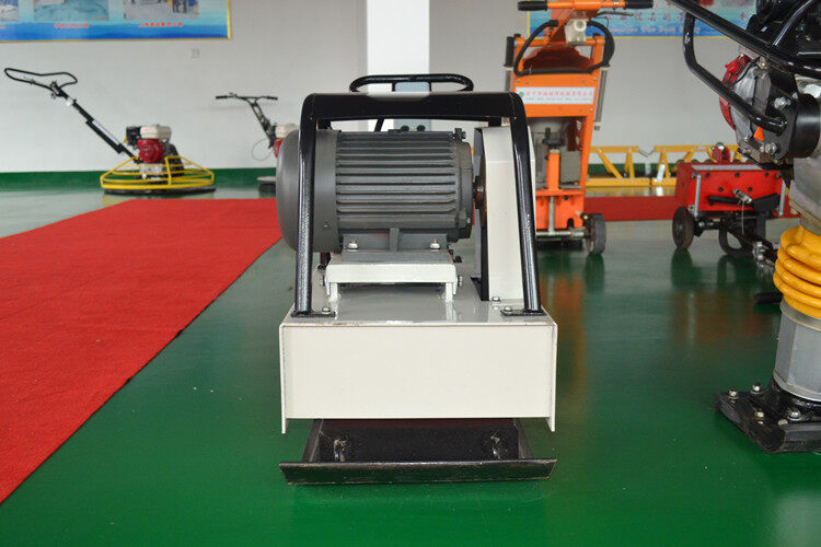 平板夯對于泥土壓實作用很大，沒人反駁吧？