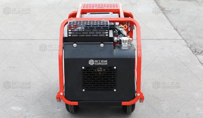 液壓動力站自帶散熱器，可持久工作